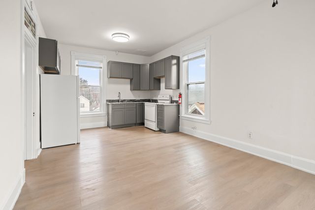 123 6th Avenue, Dayton, KY 41074