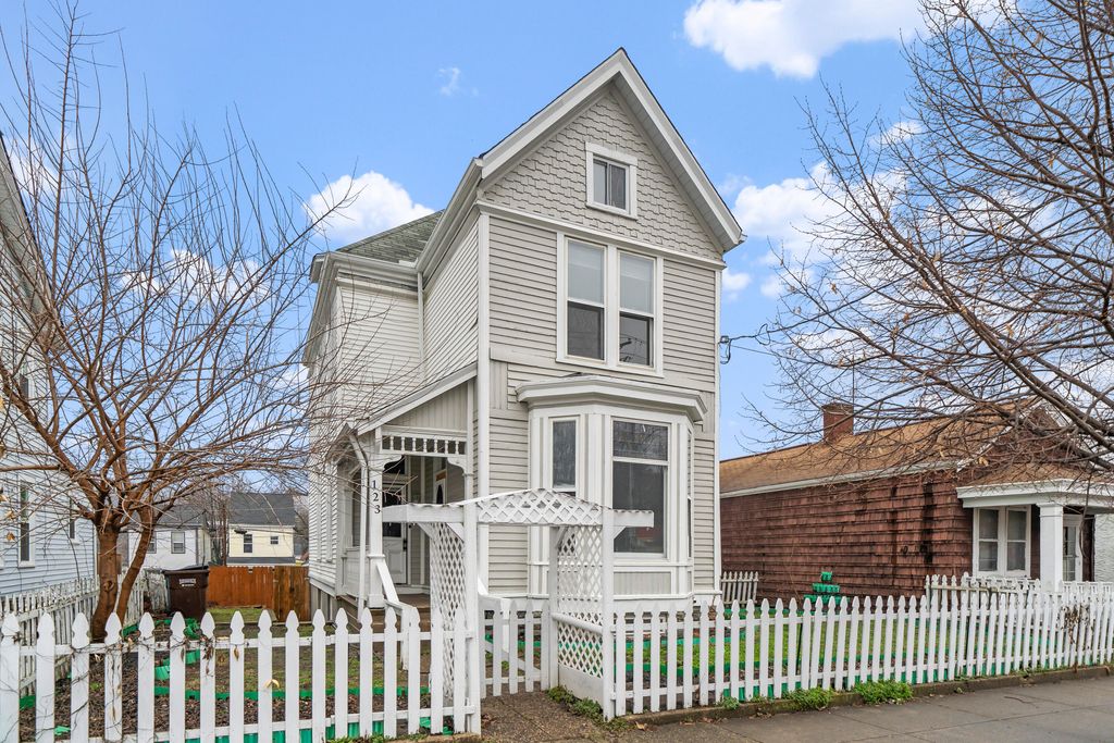 123 6th Avenue, Dayton, KY 41074