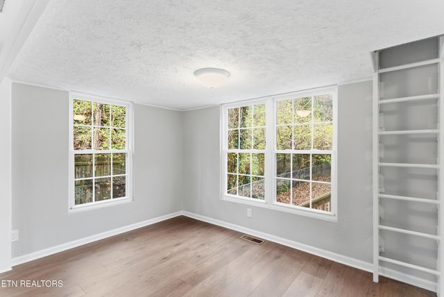 4007 Garden Drive, Knoxville, TN 37918