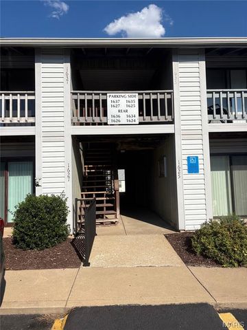 1637 Summergate Parkway N, St Peters, MO 63303