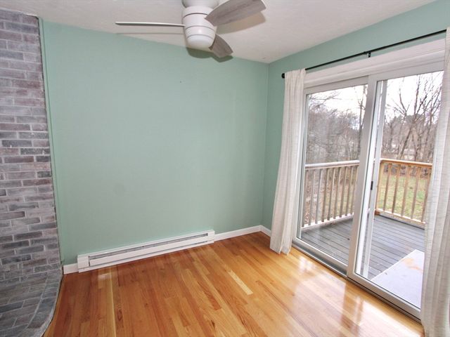 19 Crestwood Dr 19, Northborough, MA 01532