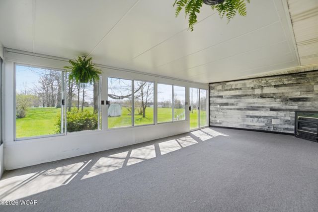 810 N Blackhoof Street, Wapakoneta, OH 45895