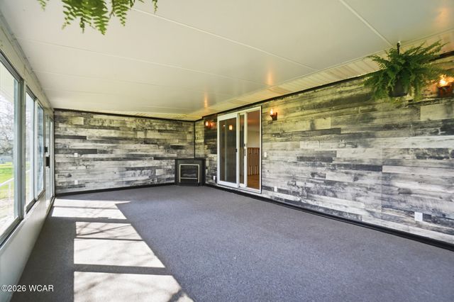 810 N Blackhoof Street, Wapakoneta, OH 45895