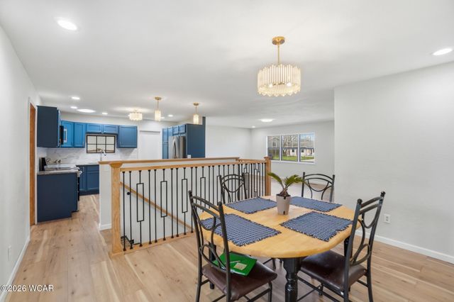 810 N Blackhoof Street, Wapakoneta, OH 45895