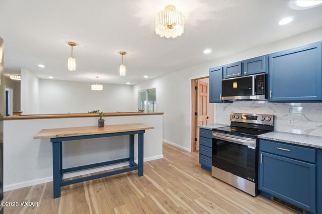 810 N Blackhoof Street, Wapakoneta, OH 45895