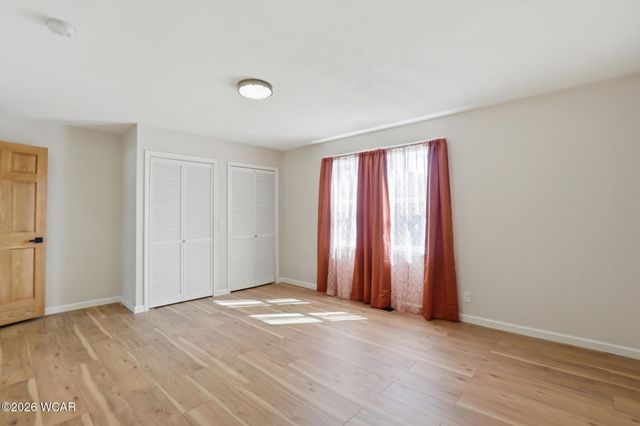 810 N Blackhoof Street, Wapakoneta, OH 45895