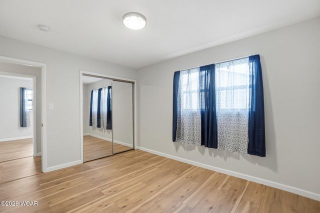 810 N Blackhoof Street, Wapakoneta, OH 45895