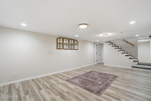 810 N Blackhoof Street, Wapakoneta, OH 45895