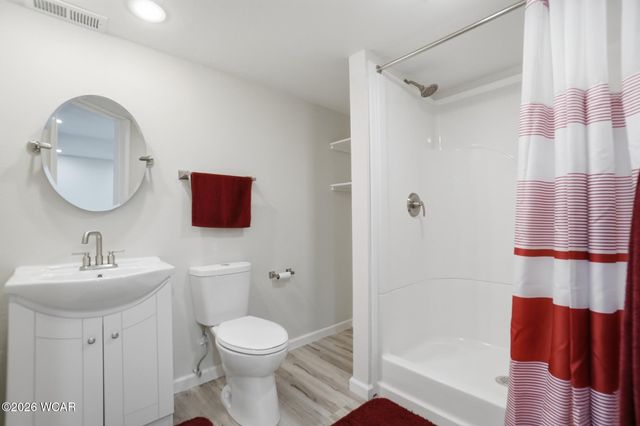 810 N Blackhoof Street, Wapakoneta, OH 45895