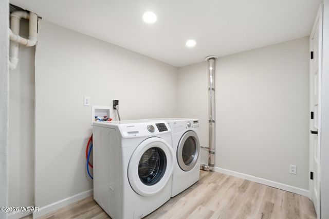 810 N Blackhoof Street, Wapakoneta, OH 45895