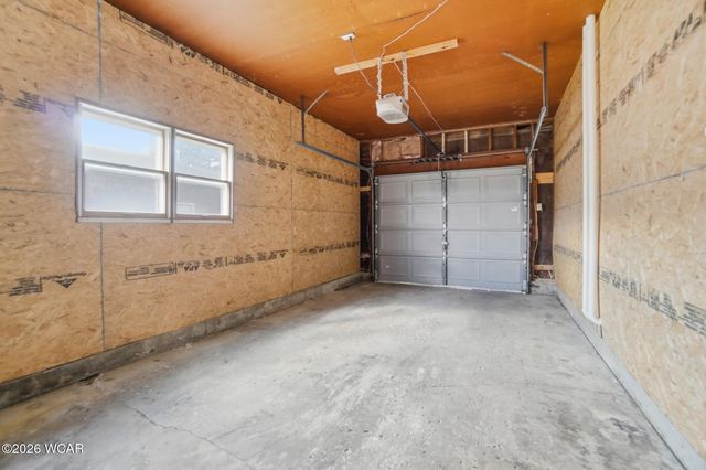 810 N Blackhoof Street, Wapakoneta, OH 45895