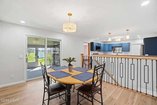 810 N Blackhoof Street, Wapakoneta, OH 45895