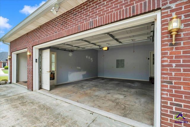 110 Governers Walk, Kathleen, GA 31047