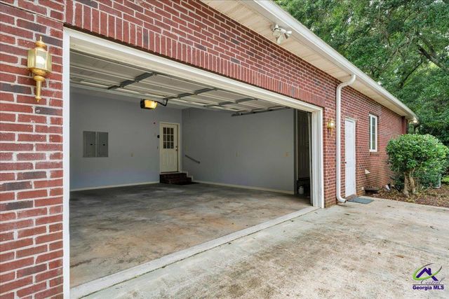 110 Governers Walk, Kathleen, GA 31047
