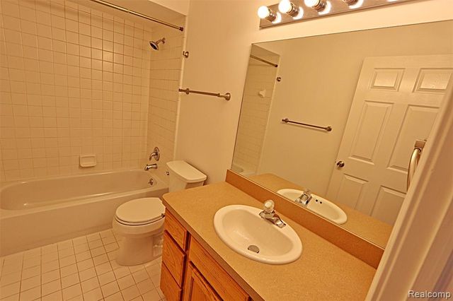 2320 Baltusrol Drive, Commerce Twp, MI 48382