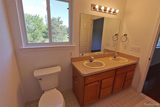2320 Baltusrol Drive, Commerce Twp, MI 48382