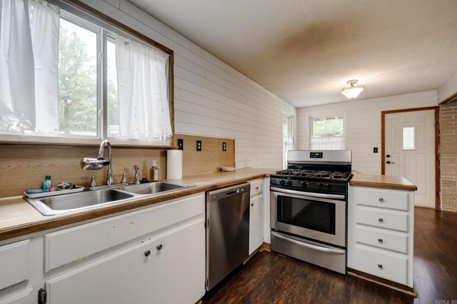 69 Thorp Drive, Conway, AR 70232