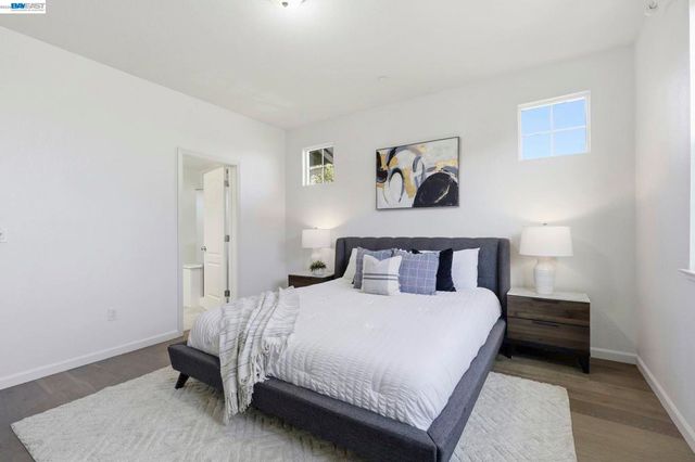 6951 N Mariposa Ln, Dublin, CA 94568