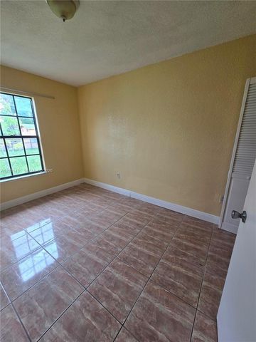 313 NW 97th St 313, Miami, FL 33150