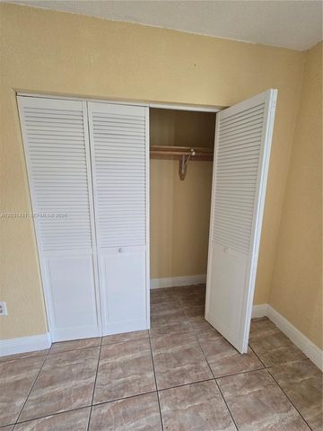 313 NW 97th St 313, Miami, FL 33150