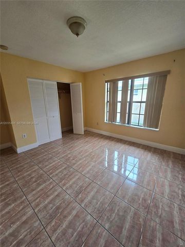 313 NW 97th St 313, Miami, FL 33150