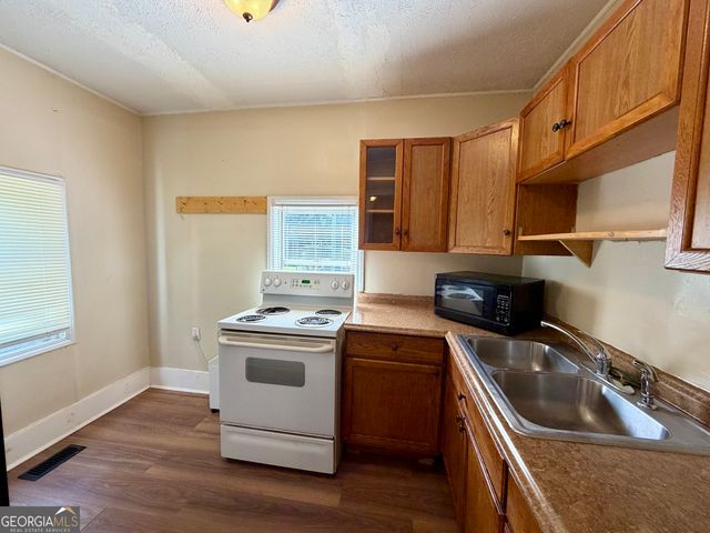 212 Highland Drive, Winder, GA 30680