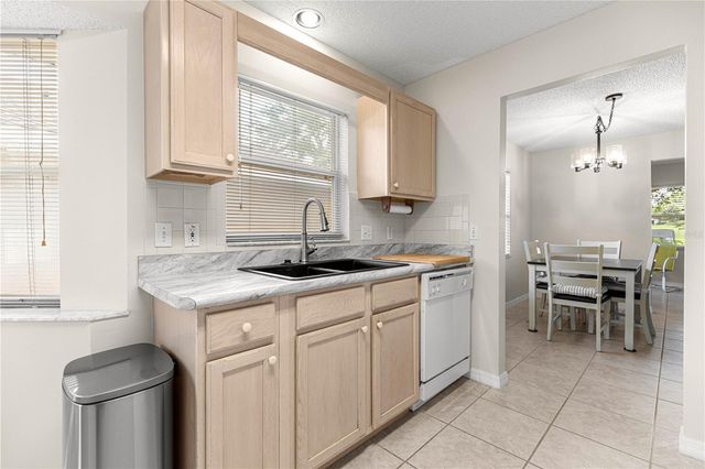 9037 SW 91ST CIRCLE, Ocala, FL 34481