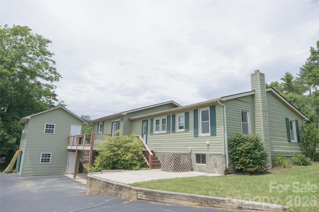 102 Phillips Road, Spruce Pine, NC 28777