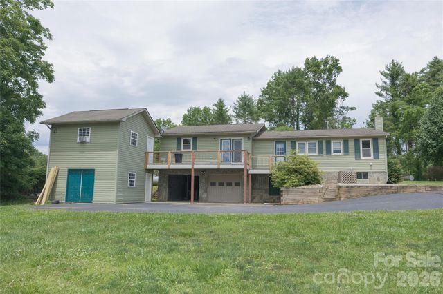 102 Phillips Road, Spruce Pine, NC 28777