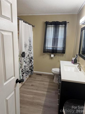102 Phillips Road, Spruce Pine, NC 28777