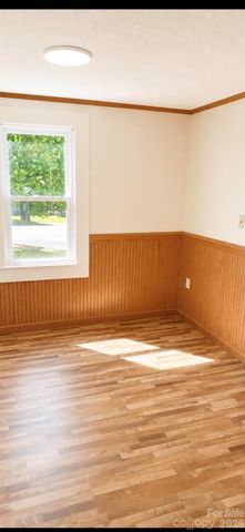 102 Phillips Road, Spruce Pine, NC 28777