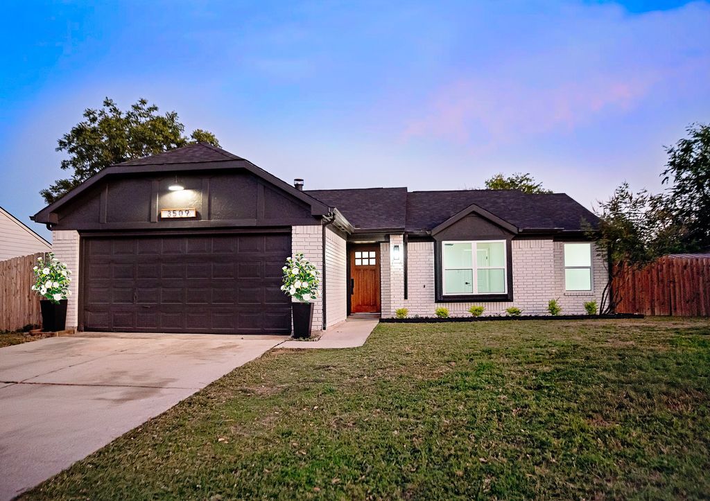 3509 Meadowview Drive, Corinth, TX 76210