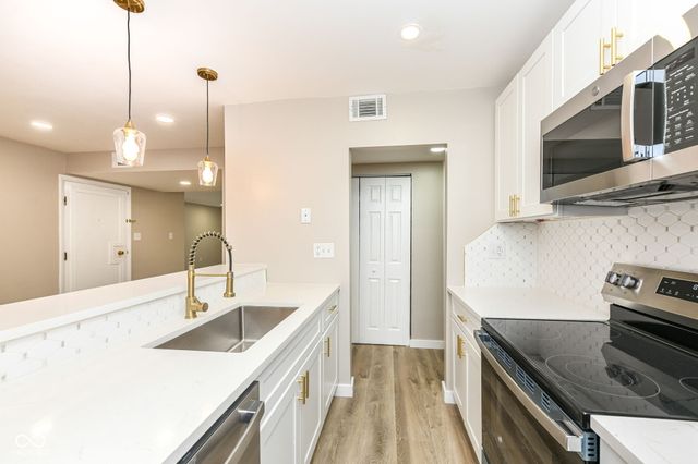 3016 Lake Shore Drive B, Indianapolis, IN 46205