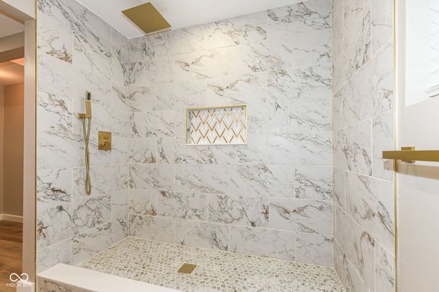 3016 Lake Shore Drive B, Indianapolis, IN 46205