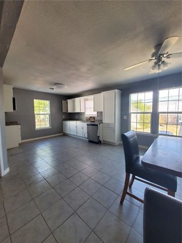 820 Lantana St, Corpus Christi, TX 78408