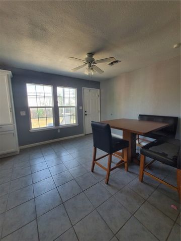 820 Lantana St, Corpus Christi, TX 78408