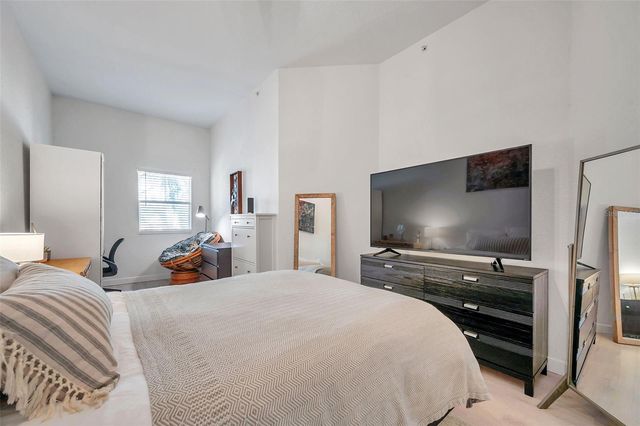 520 S ARMENIA AVENUE 1233, Tampa, FL 33609