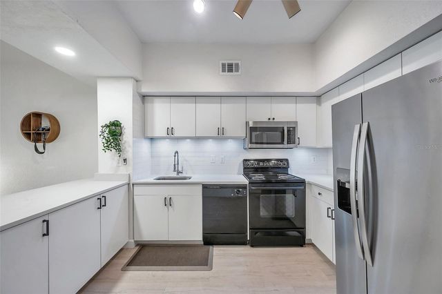 520 S ARMENIA AVENUE 1233, Tampa, FL 33609