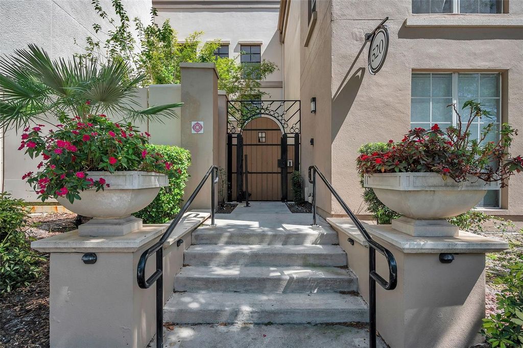 520 S ARMENIA AVENUE 1233, Tampa, FL 33609