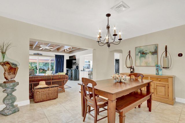 324 BLOSSOM Lane, West Palm Beach, FL 33404