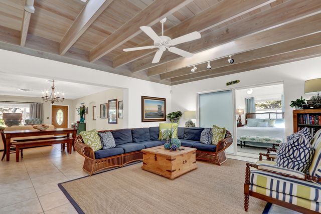 324 BLOSSOM Lane, West Palm Beach, FL 33404