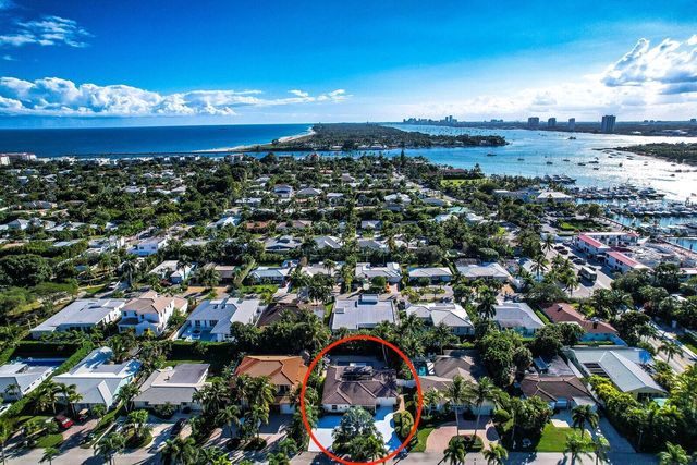 324 BLOSSOM Lane, West Palm Beach, FL 33404