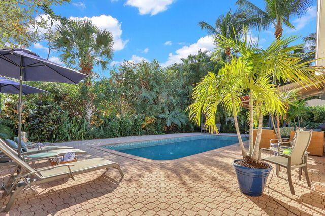 324 BLOSSOM Lane, West Palm Beach, FL 33404