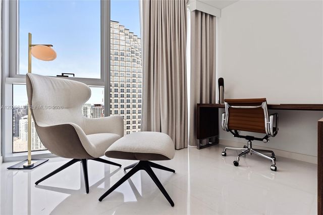 300 E Biscayne Blvd Way 5101, Miami, FL 33131
