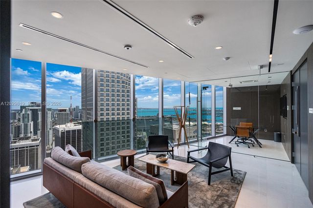 300 E Biscayne Blvd Way 5101, Miami, FL 33131