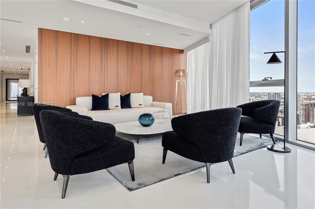 300 E Biscayne Blvd Way 5101, Miami, FL 33131