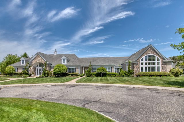 171 Jonathan Lane, Westhampton, NY 11977