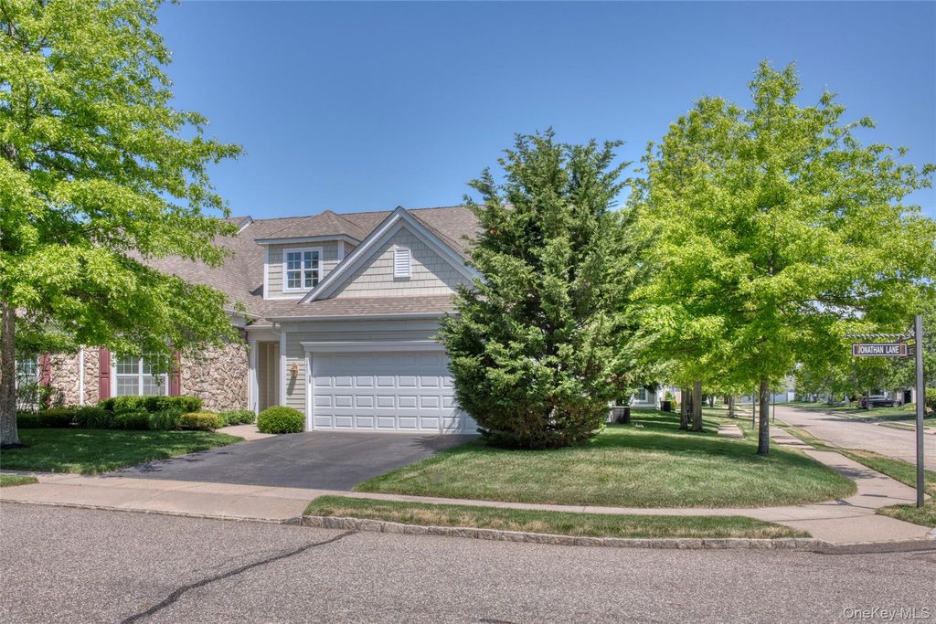 171 Jonathan Lane, Westhampton, NY 11977