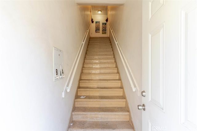 336 W Lexington Drive A, Glendale, CA 91203