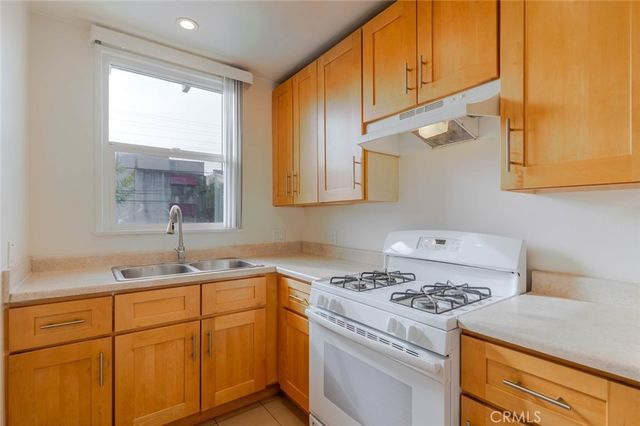 336 W Lexington Drive A, Glendale, CA 91203